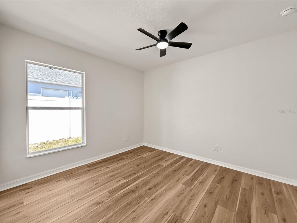 Image 17 of property listing at 4169 WALTHAM FOREST DRIVE, Tavares, FL 32778