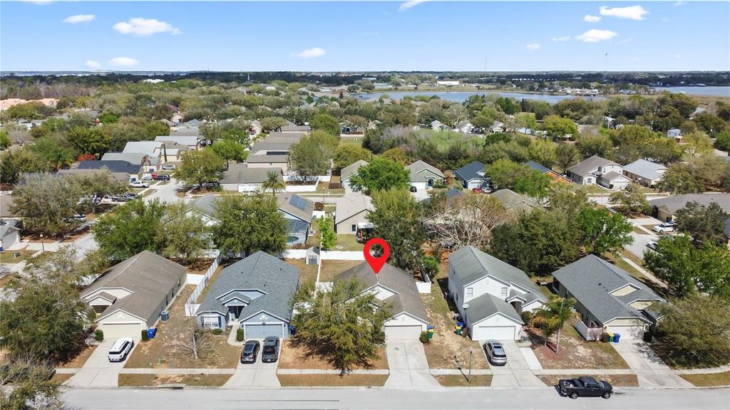 Image 20 of property listing at 4169 WALTHAM FOREST DRIVE, Tavares, FL 32778