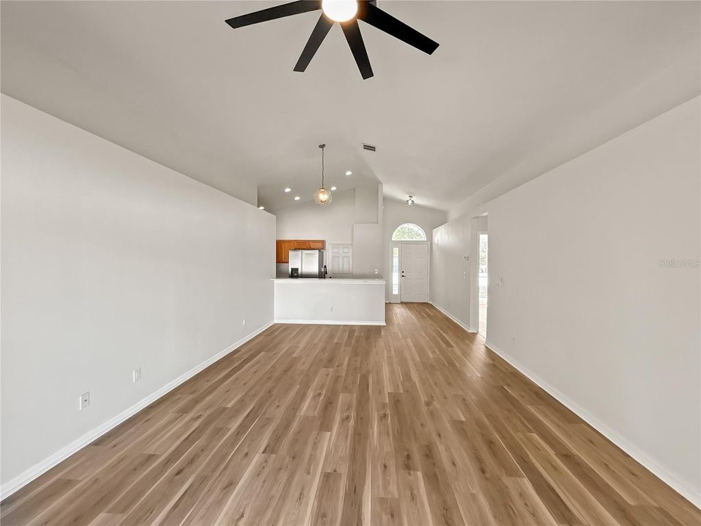 Image 3 of property listing at 4169 WALTHAM FOREST DRIVE, Tavares, FL 32778