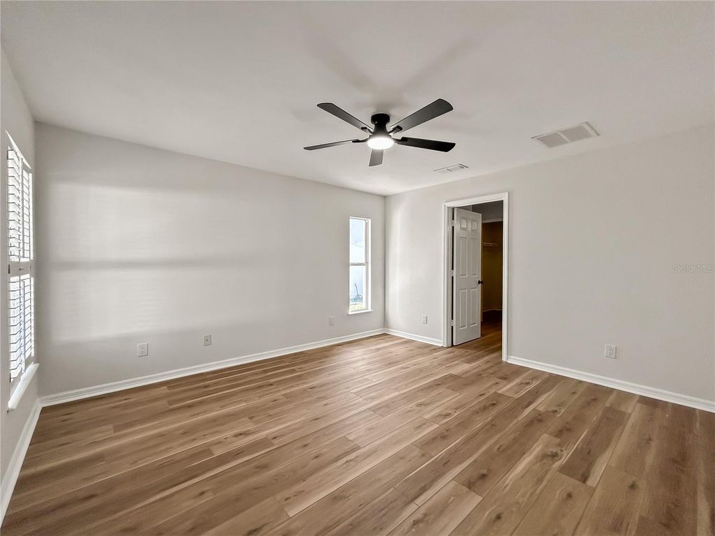 Image 9 of property listing at 4169 WALTHAM FOREST DRIVE, Tavares, FL 32778