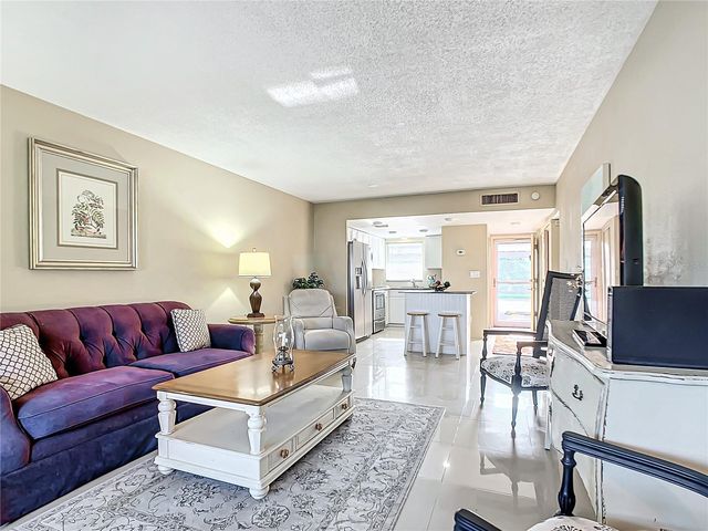 4500 37TH STREET S 8, St Petersburg, FL 33711