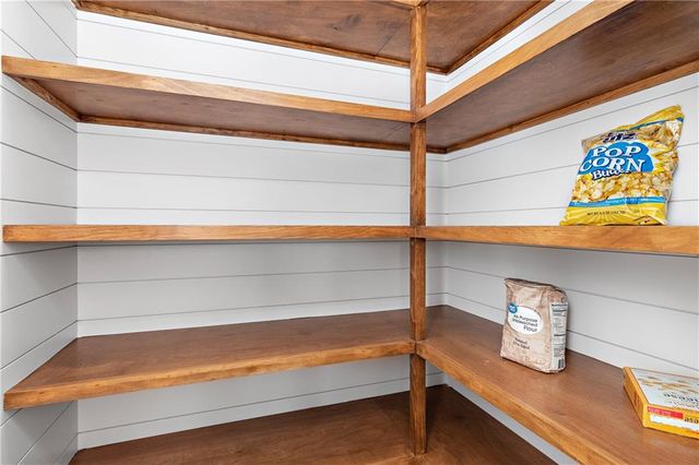 19317 Skyview Lane, Spring Hill, KS 66083