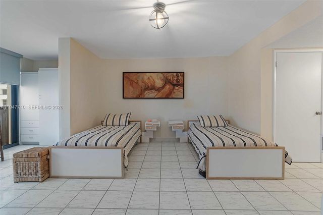 1623 Collins Ave 812, Miami Beach, FL 33139