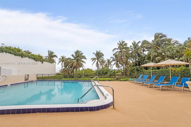 1623 Collins Ave 812, Miami Beach, FL 33139