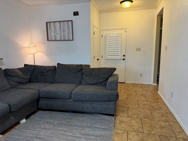 1204 E Nobles Ave, Midland, TX 79701