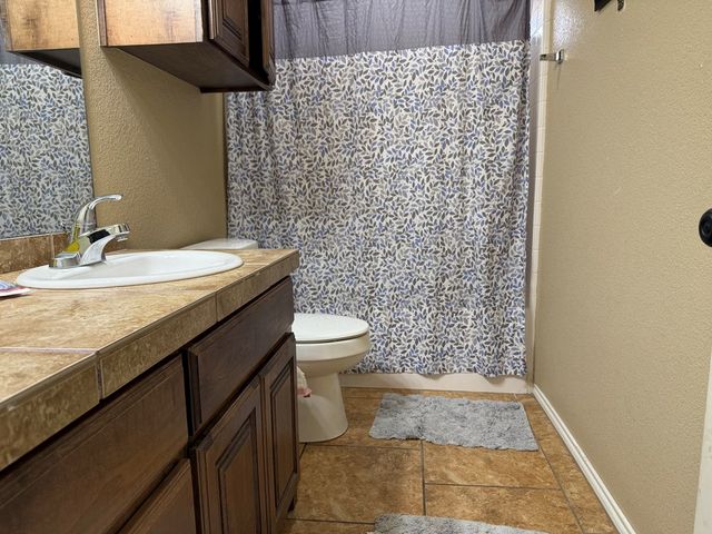 1204 E Nobles Ave, Midland, TX 79701