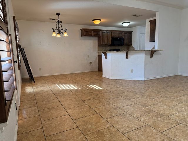 1204 E Nobles Ave, Midland, TX 79701