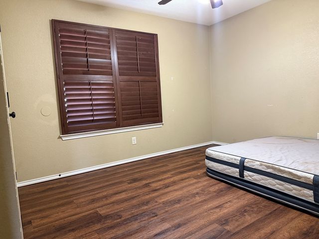 1204 E Nobles Ave, Midland, TX 79701