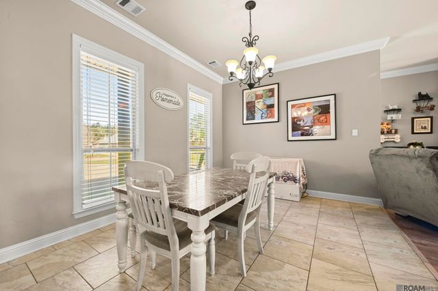12480 Three Lakes Dr, Walker, LA 70785