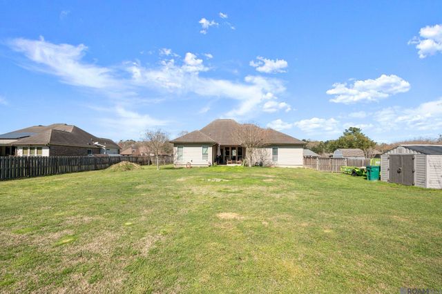 12480 Three Lakes Dr, Walker, LA 70785