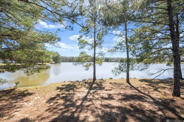 12480 Three Lakes Dr, Walker, LA 70785