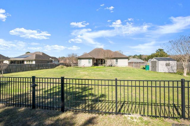 12480 Three Lakes Dr, Walker, LA 70785