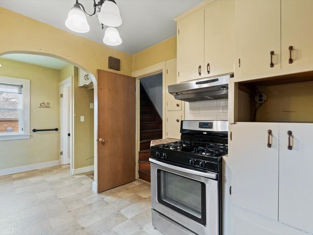 1826 41st Street, Rock Island, IL 61201