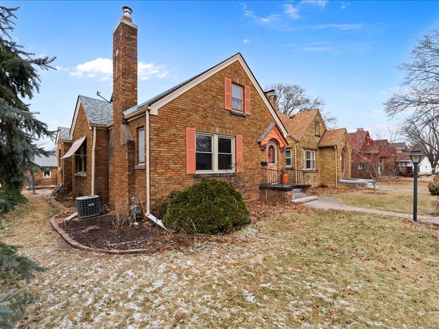 1826 41st Street, Rock Island, IL 61201