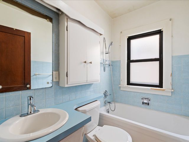 1826 41st Street, Rock Island, IL 61201