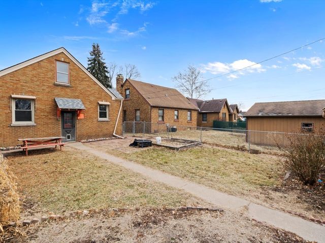 1826 41st Street, Rock Island, IL 61201