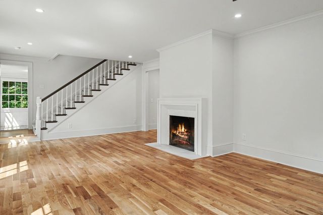 402 Lynnwood Blvd, Nashville, TN 37205