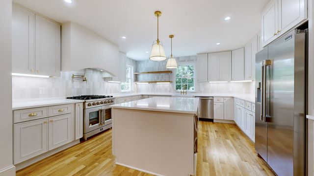 402 Lynnwood Blvd, Nashville, TN 37205