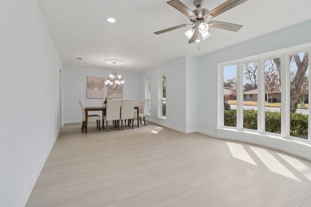 2204 Winewood Lane, Arlington, TX 76013