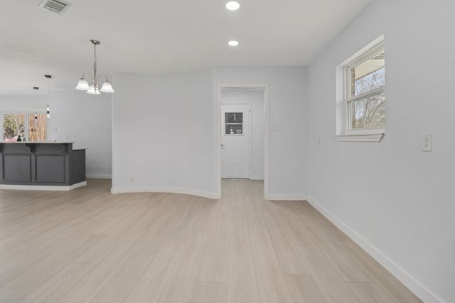 2204 Winewood Lane, Arlington, TX 76013