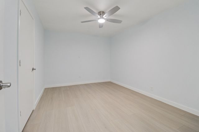 2204 Winewood Lane, Arlington, TX 76013