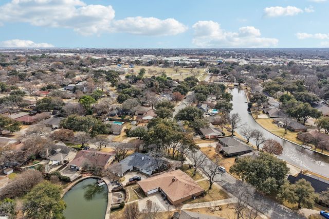 2204 Winewood Lane, Arlington, TX 76013