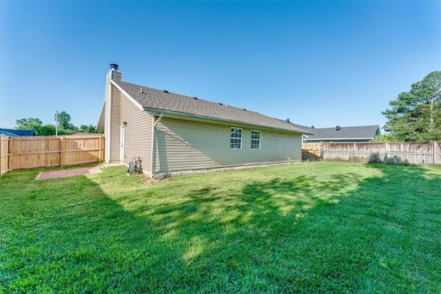 2709 W Beech Street, Rogers, AR 72756
