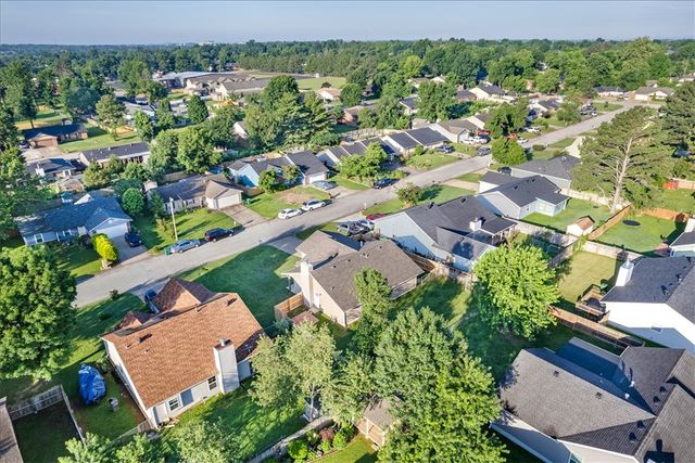 2709 W Beech Street, Rogers, AR 72756