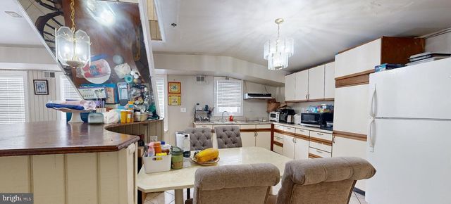 2322 E MONUMENT ST, Baltimore, MD 21205