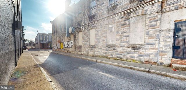 2322 E MONUMENT ST, Baltimore, MD 21205