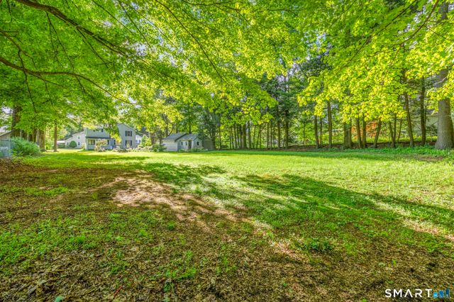 84 New Road, Avon, CT 06001
