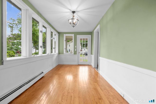 84 New Road, Avon, CT 06001