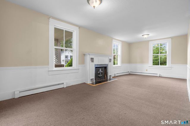 84 New Road, Avon, CT 06001