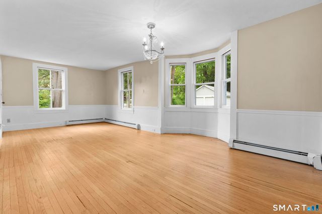 84 New Road, Avon, CT 06001