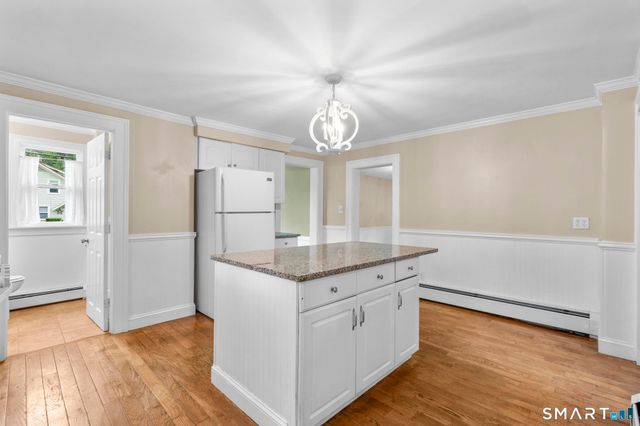 84 New Road, Avon, CT 06001