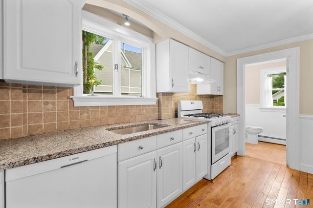 84 New Road, Avon, CT 06001