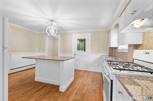 84 New Road, Avon, CT 06001