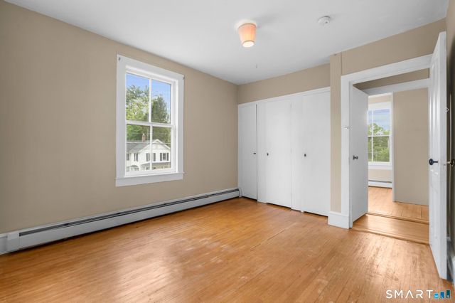 84 New Road, Avon, CT 06001