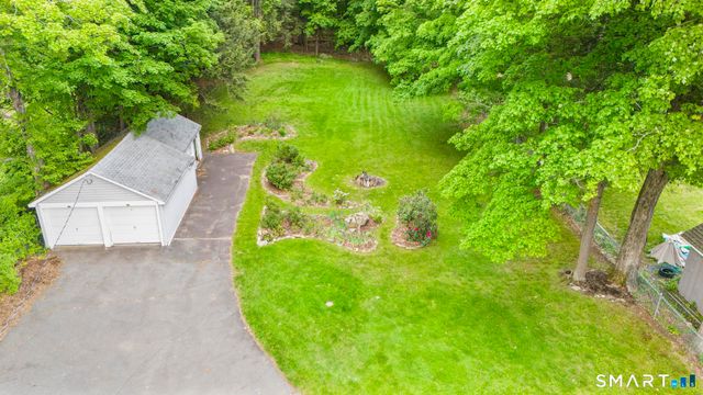 84 New Road, Avon, CT 06001