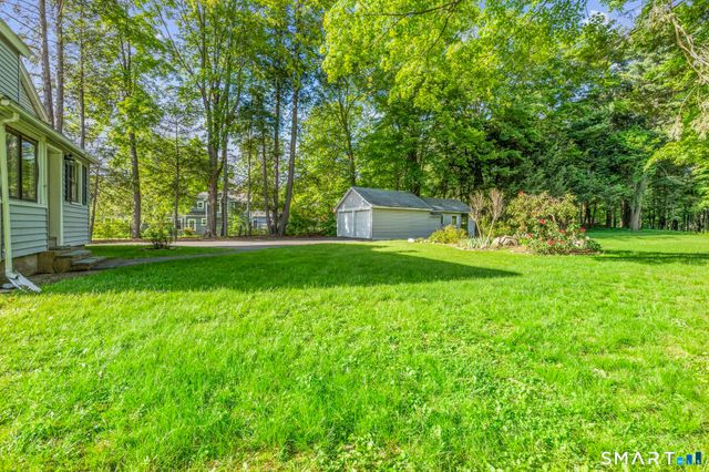 84 New Road, Avon, CT 06001