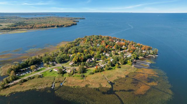 1520 White Cloud Drive S, Isle, MN 56342