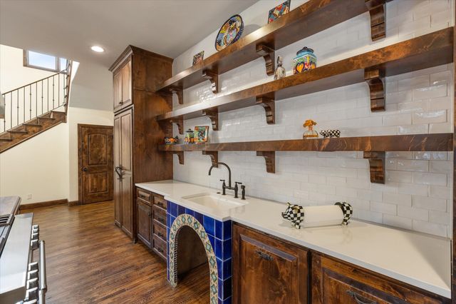 3904 W 5th Street, Fort Worth, TX 76107