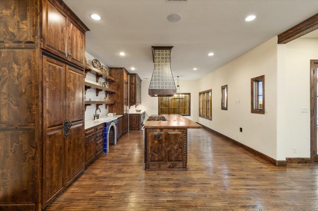 3904 W 5th Street, Fort Worth, TX 76107
