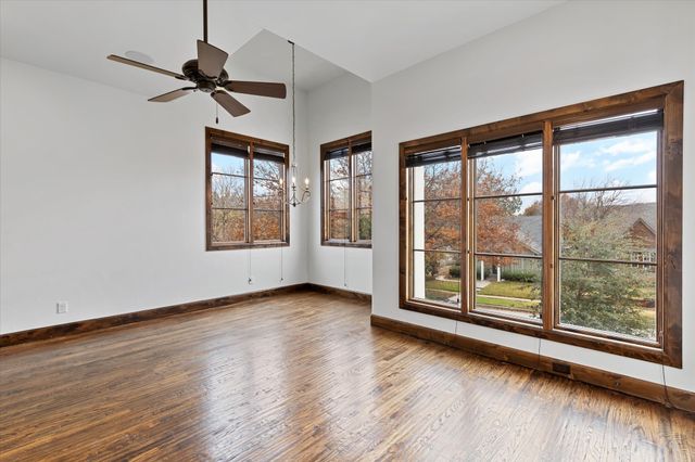 3904 W 5th Street, Fort Worth, TX 76107