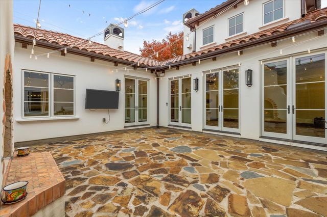 3904 W 5th Street, Fort Worth, TX 76107