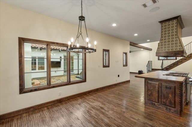 3904 W 5th Street, Fort Worth, TX 76107