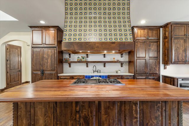 3904 W 5th Street, Fort Worth, TX 76107