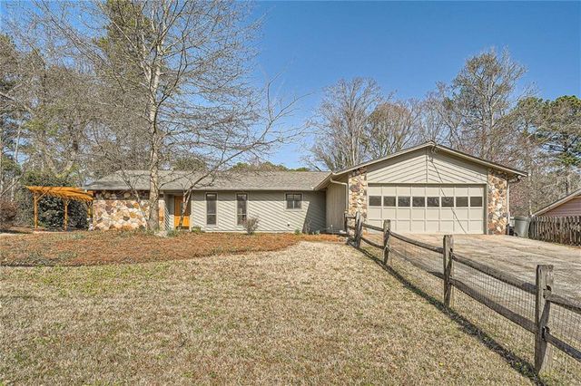 4759 Mockernut Court SW, Lilburn, GA 30047
