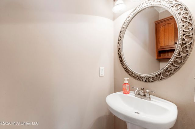 2180 Belmarie Drive, Southaven, MS 38672