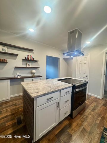 108-2 Jenkins Road, Jacksonville, NC 28540